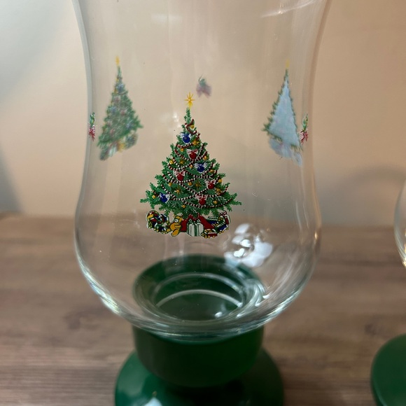 Set of Two Vintage Avon Christmas Traditions Glassware Hurricane Candle Lamps - Picture 2 of 6